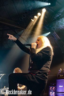 live 20161205 0201 saxon