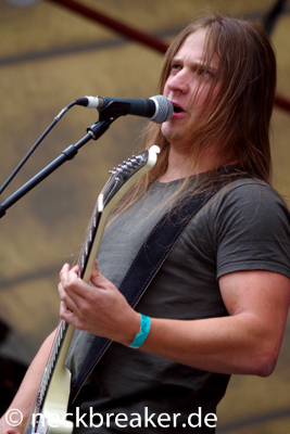 live 20140621 0106 bleedingred