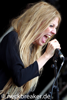 live 20140621 0206 bluespills