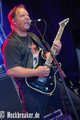 live 20150718 0206 crossheadx