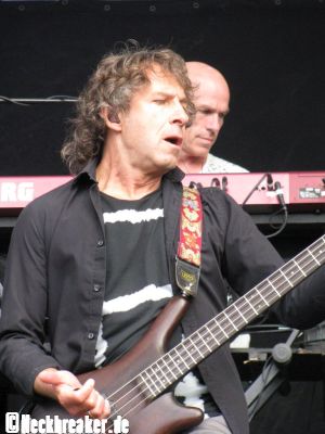 live 20160806 0302 marilllion