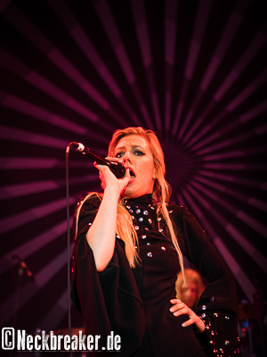 live 20170602 0601 bluespills