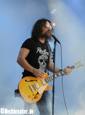 live 20180609 0101 thenewroses