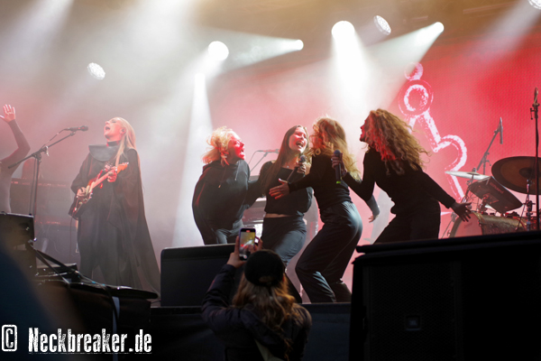 live 20170308 02 01 PrettyMaids