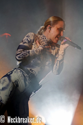 live 20170308 02 01 PrettyMaids