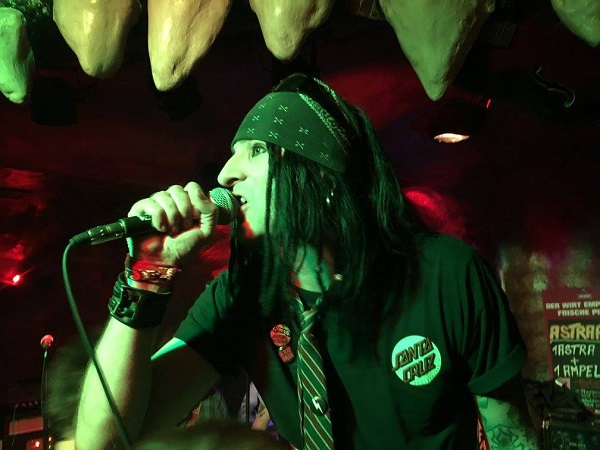 interviews 20170416 TheRevolvers3