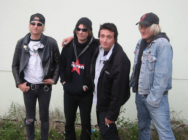 interviews 20170416 TheRevolvers8