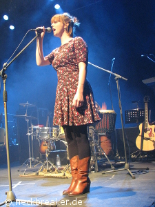 live 20131218 01 stopatparis