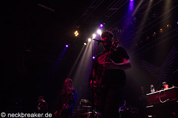 live20140220 WolvesLikeUs02