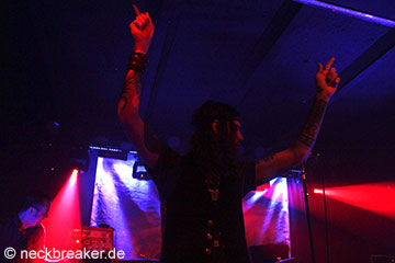 live20140410 ScorpionChild02