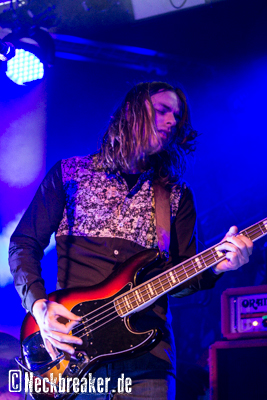 20151107 02 03 Graveyard