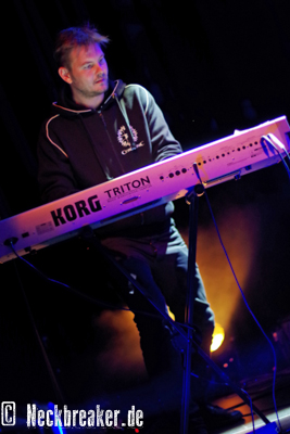 live 20151205 0126 communic2