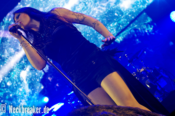 live 20151216 0311 nightwish1