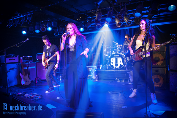 Live 20161027 01 02 Layla Zoe Höhe 400