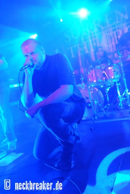 live 20160227 01 surrenderthecrown