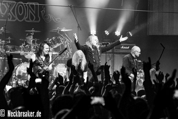 live 20161205 0204 saxon