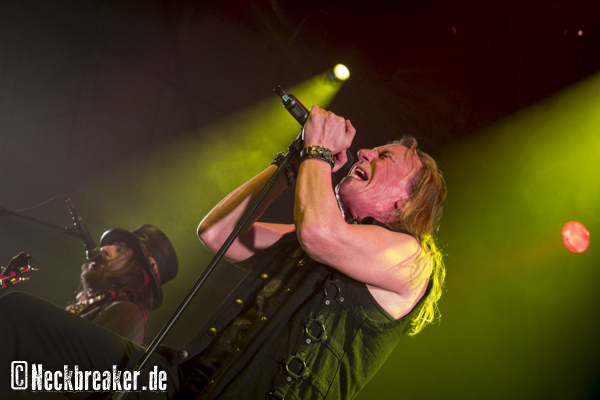 live 20170308 02 01 PrettyMaids