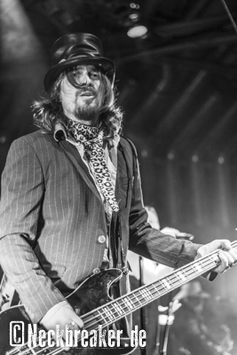 live 20170308 02 02 PrettyMaids