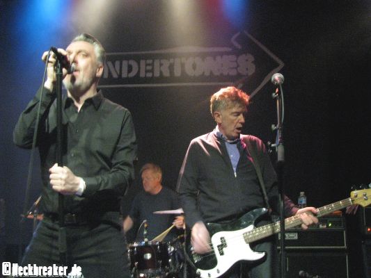 live 20170519 0102 undertones