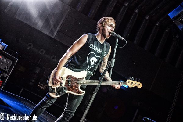 live 20170719 0102 itchy