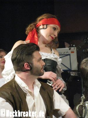 live 20190414 0103 piratesbride