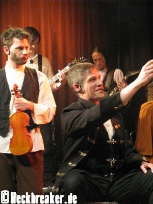 live 20190414 0110 piratesbride