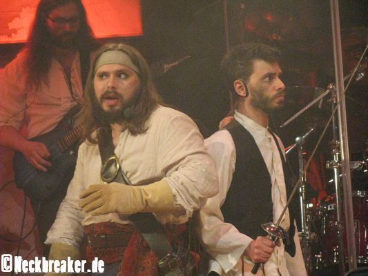 live 20190414 0120 piratesbride