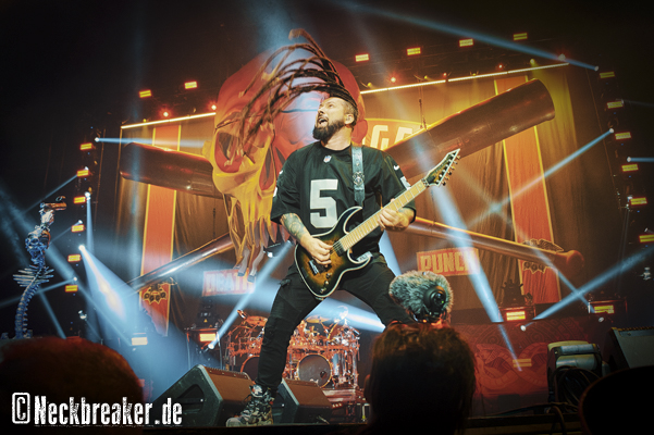 live 20200202 0340 fivefingerdeathpunch