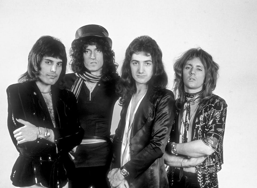 Queen on Air 02