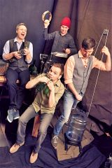 news GlasBlasSingFlaschmob Yves Suckdorff