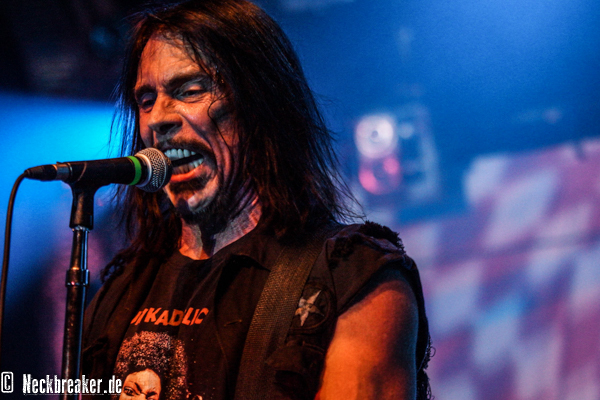 live 20180509 0202 monstermagnet