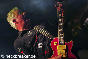 live 20141108 0402 tygersofpantang