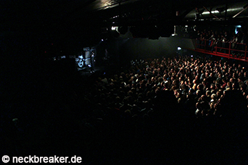 live 20141115 02 05 RivalSons