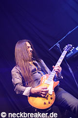 live 20141124 01 01 LouGramm