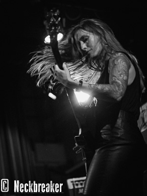 live 20191116 0101 blackvulpine