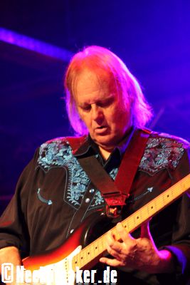 live20210909 0103 waltertrout